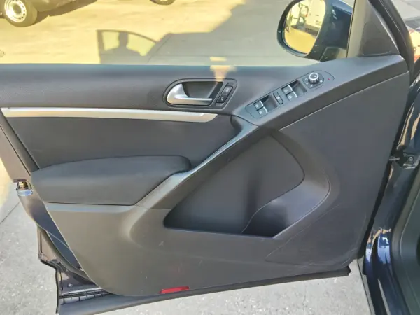 Volkswagen Tiguan 1.4 TSi Sport BlueMotion 12