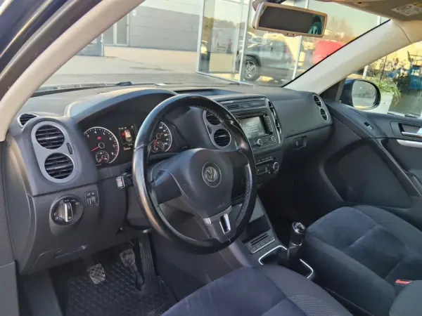 Volkswagen Tiguan 1.4 TSi Sport BlueMotion 13