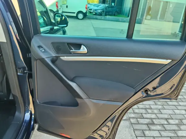 Volkswagen Tiguan 1.4 TSi Sport BlueMotion 16