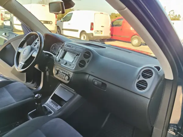 Volkswagen Tiguan 1.4 TSi Sport BlueMotion 18