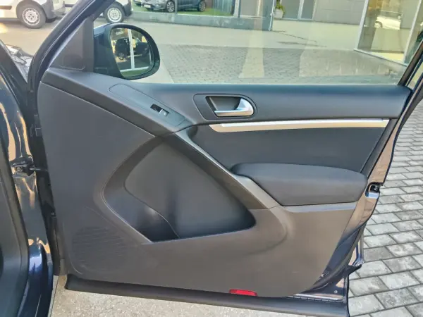 Volkswagen Tiguan 1.4 TSi Sport BlueMotion 19