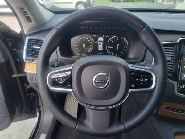 Volvo XC 90 2.0 D4 Inscription 42