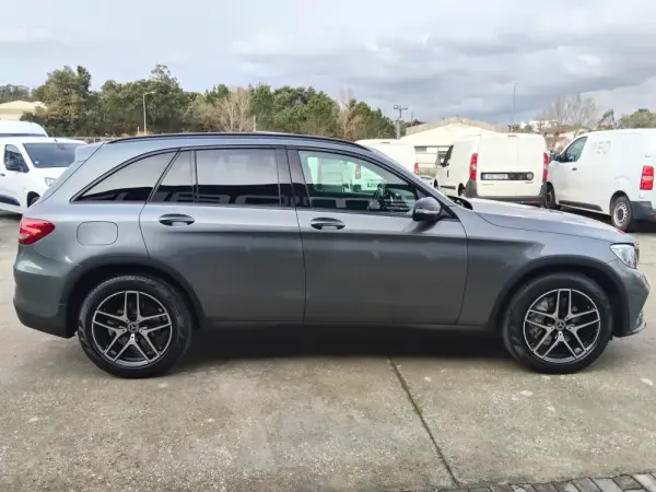 Mercedes-Benz GLC 250 d AMG Line 4-Matic 6