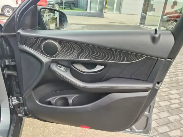 Mercedes-Benz GLC 250 d AMG Line 4-Matic 25