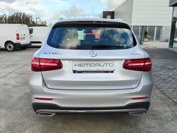 Mercedes-Benz GLC 250 d AMG Line 4-Matic 8