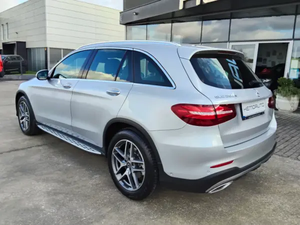Mercedes-Benz GLC 250 d AMG Line 4-Matic 9