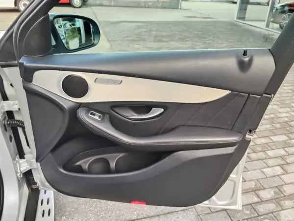 Mercedes-Benz GLC 250 d AMG Line 4-Matic 21