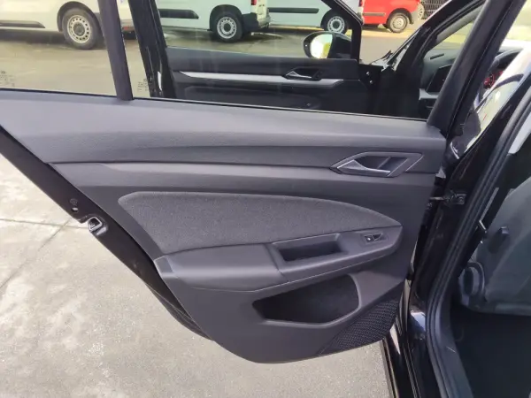 Volkswagen Golf 1.0 TSI Sportline 14