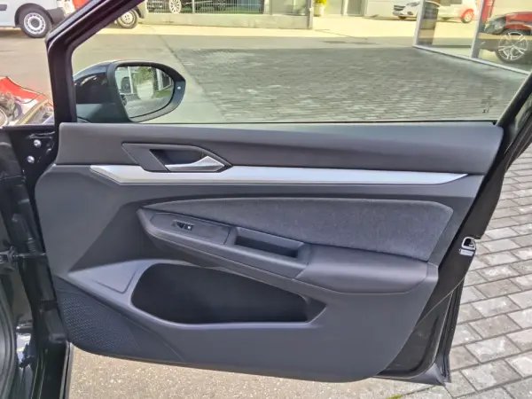 Volkswagen Golf 1.0 TSI Sportline 18