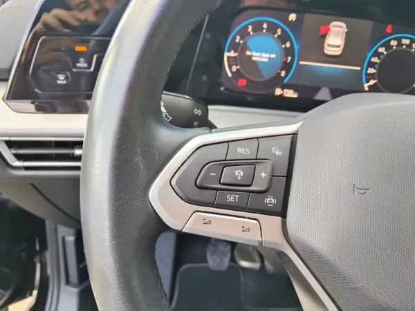 Volkswagen Golf 1.0 TSI Sportline 28