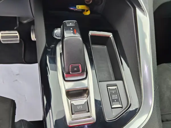 Peugeot 3008 1.5 BlueHDi GT Line J19 EAT8 30