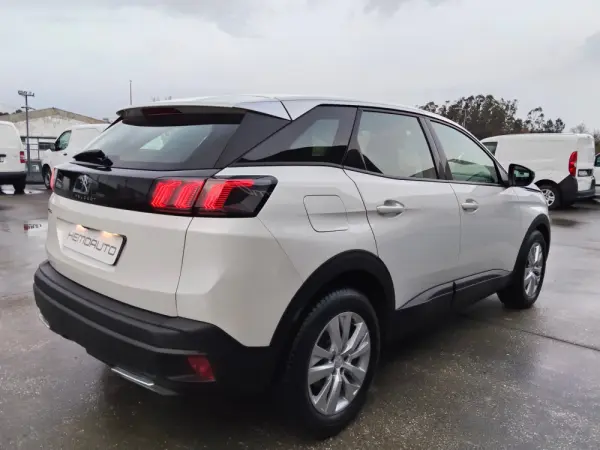 Peugeot 3008 1.5 BlueHDi Active Pack 7