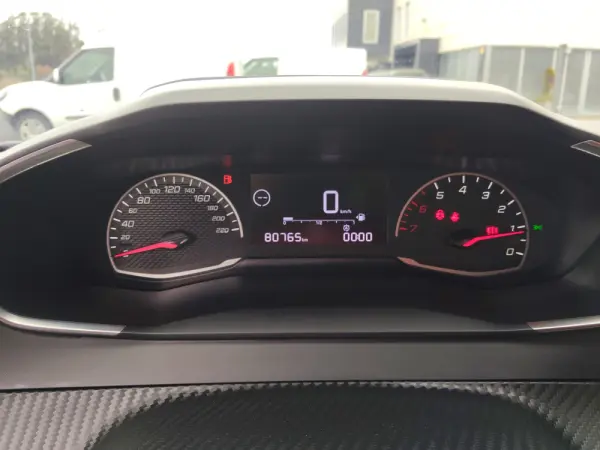 Peugeot 2008 1.2 PureTech Style 33