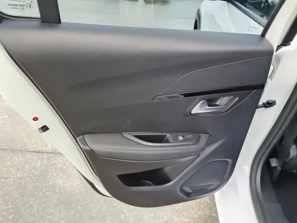 Peugeot e-208 50 kWh Allure Pack 14