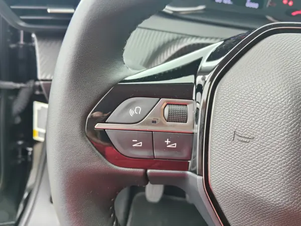 Peugeot 2008 1.2 PureTech Style 31