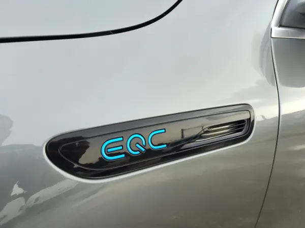 Mercedes-Benz EQC 400 4Matic AMG Line 12