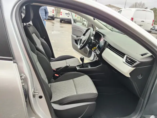 Renault Clio 1.0 TCe Evolution Bi-Fuel 18