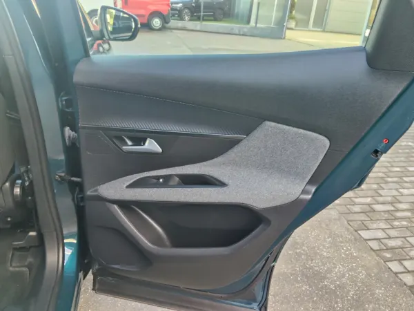 Peugeot 3008 1.2 PureTech Active Pack 16