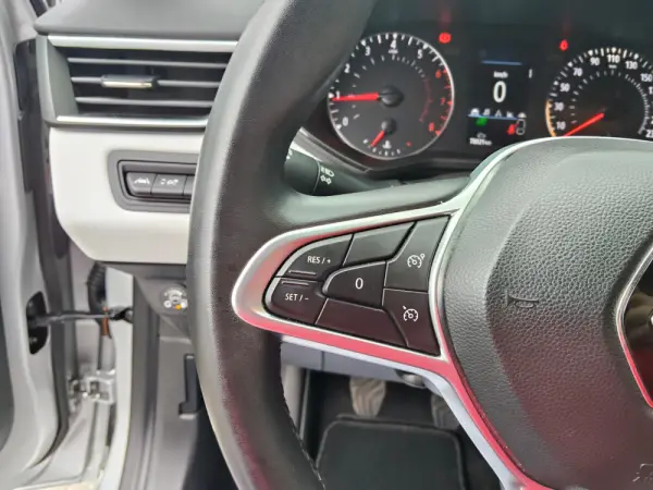 Renault Clio 1.0 TCe Evolution Bi-Fuel 30