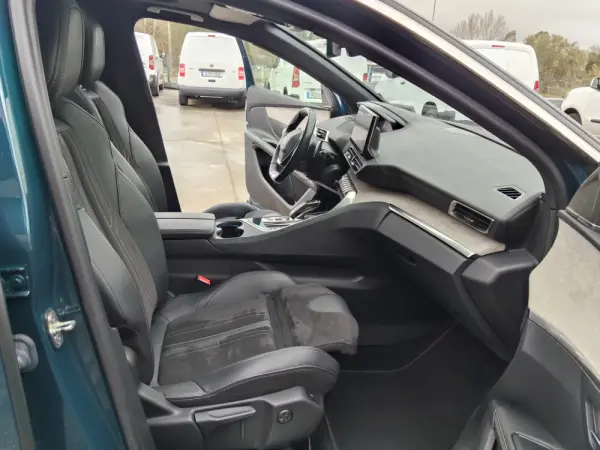 Peugeot 3008 1.5 BlueHDi GT Line J19 EAT8 22