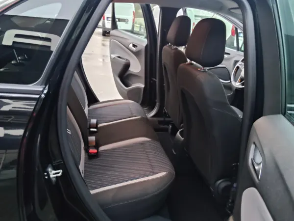 Opel Crossland 1.2 T Business Edition 20