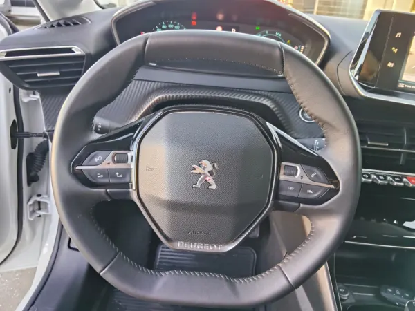 Peugeot e-208 50 kWh Allure Pack 31