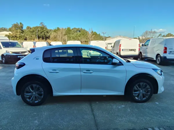 Peugeot e-208 50 kWh Allure Pack 5