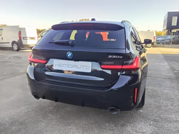 BMW 330 e Pack Desportivo M Pro Auto 7