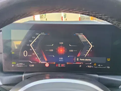 BMW 330 e Pack Desportivo M Pro Auto 44