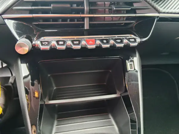 Peugeot 2008 1.2 PureTech Style 26