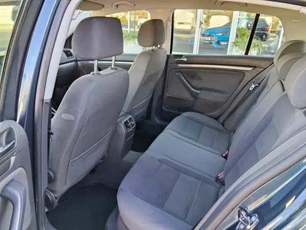 Volkswagen Golf 1.9 TDi Confortline 14