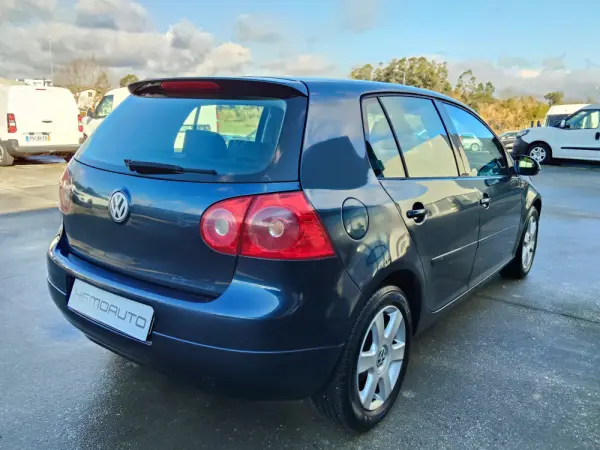 Volkswagen Golf 1.9 TDi Confortline 8