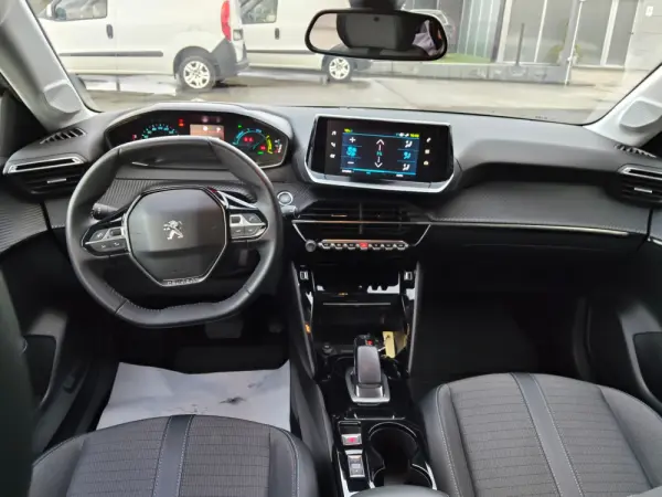 Peugeot e-208 50 kWh Allure Pack 21
