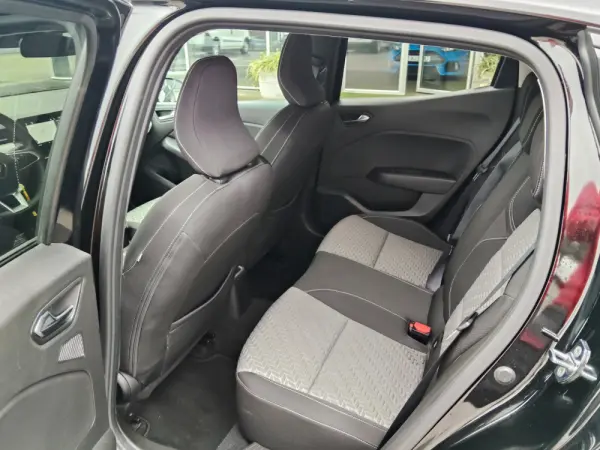 Renault Clio 1.5 Blue dCi Intens 13