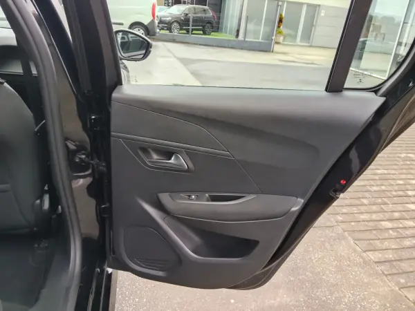 Peugeot 208 1.2 PureTech Active Pack 16