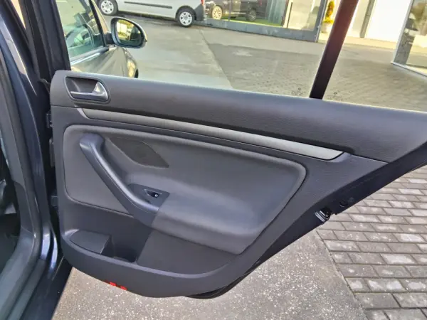 Volkswagen Golf 1.9 TDi Confortline 12