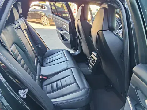 BMW 330 e Pack Desportivo M Pro Auto 23