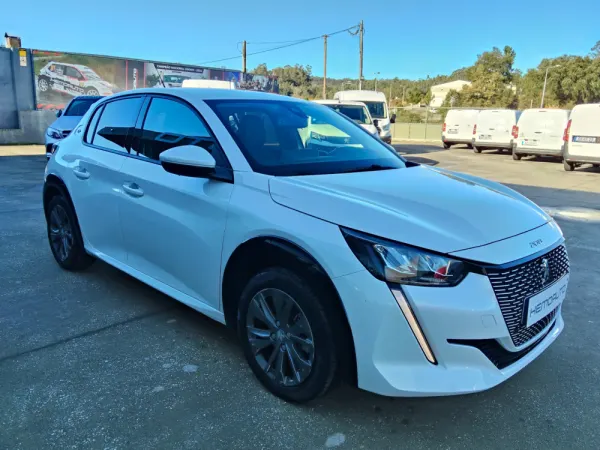 Peugeot e-208 50 kWh Allure Pack 6