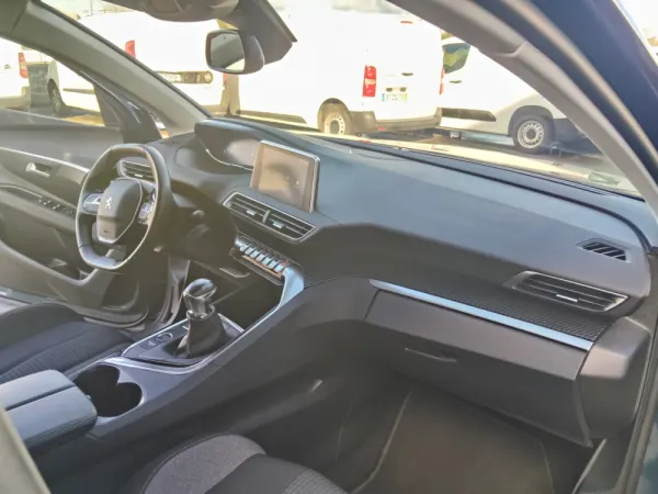 Peugeot 3008 1.2 PureTech Active Pack 18