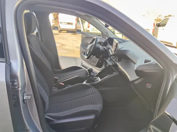 Peugeot 2008 1.5 BlueHDi Active Pack 18