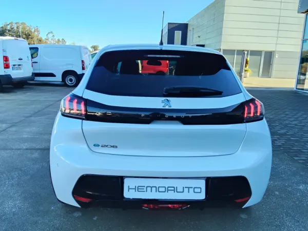 Peugeot e-208 50 kWh Allure Pack 9