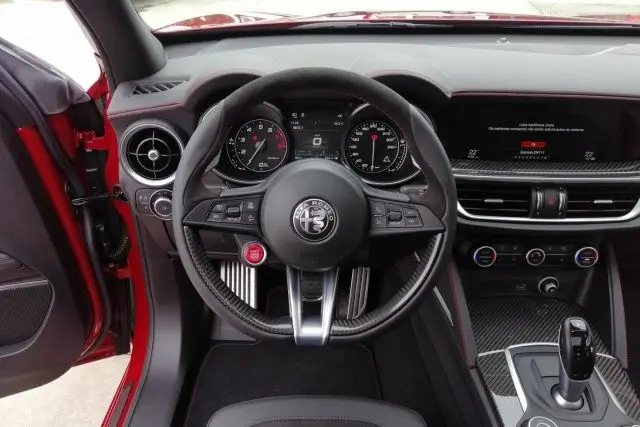 Alfa Romeo Stelvio Quadrifoglio Q4 2.9 510cv 33