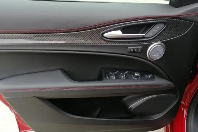 Alfa Romeo Stelvio Quadrifoglio Q4 2.9 510cv 35