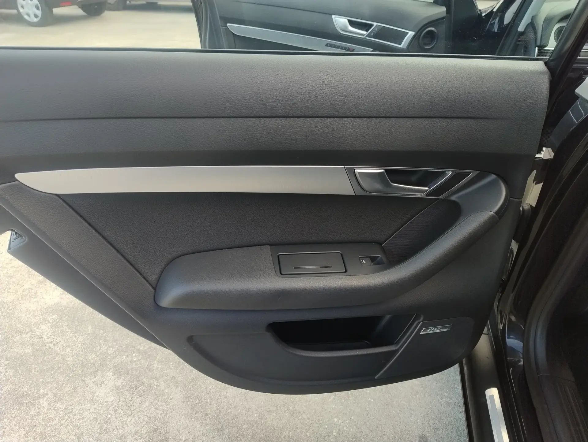 Audi A6 Avant 2.0 TDi S-line 18