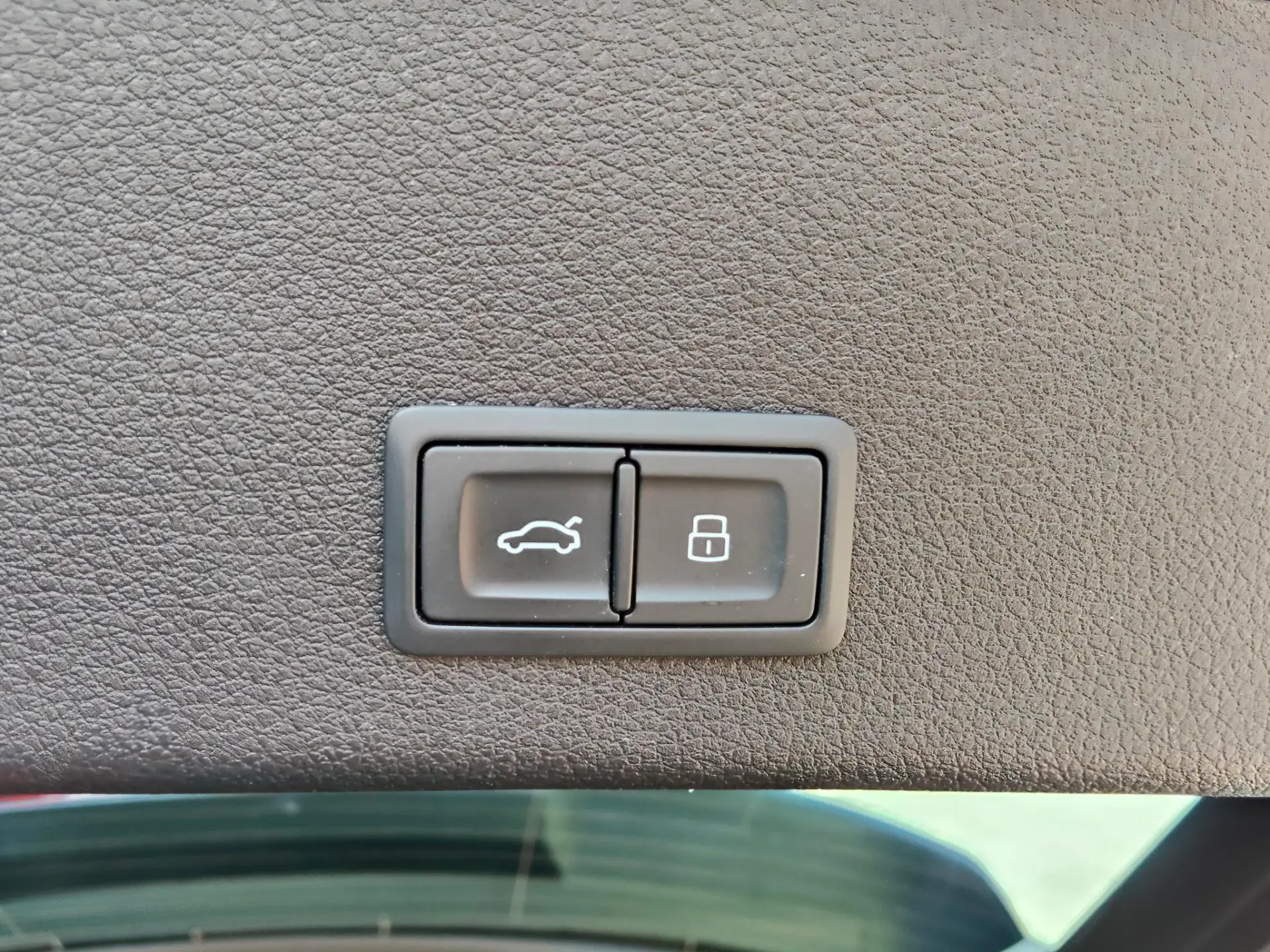 Audi e-tron 55 quattro S line 19