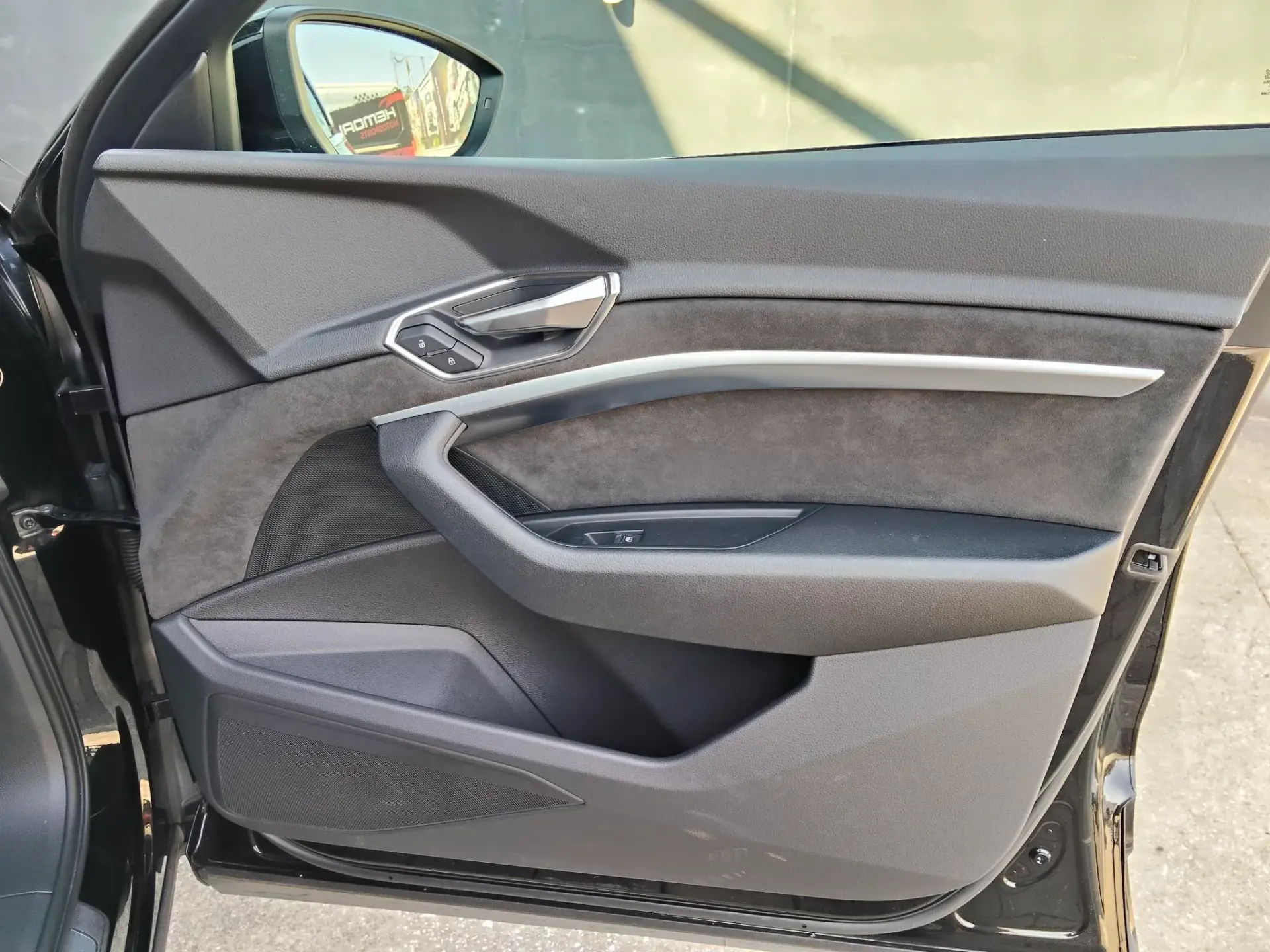 Audi e-tron 55 quattro S line 24