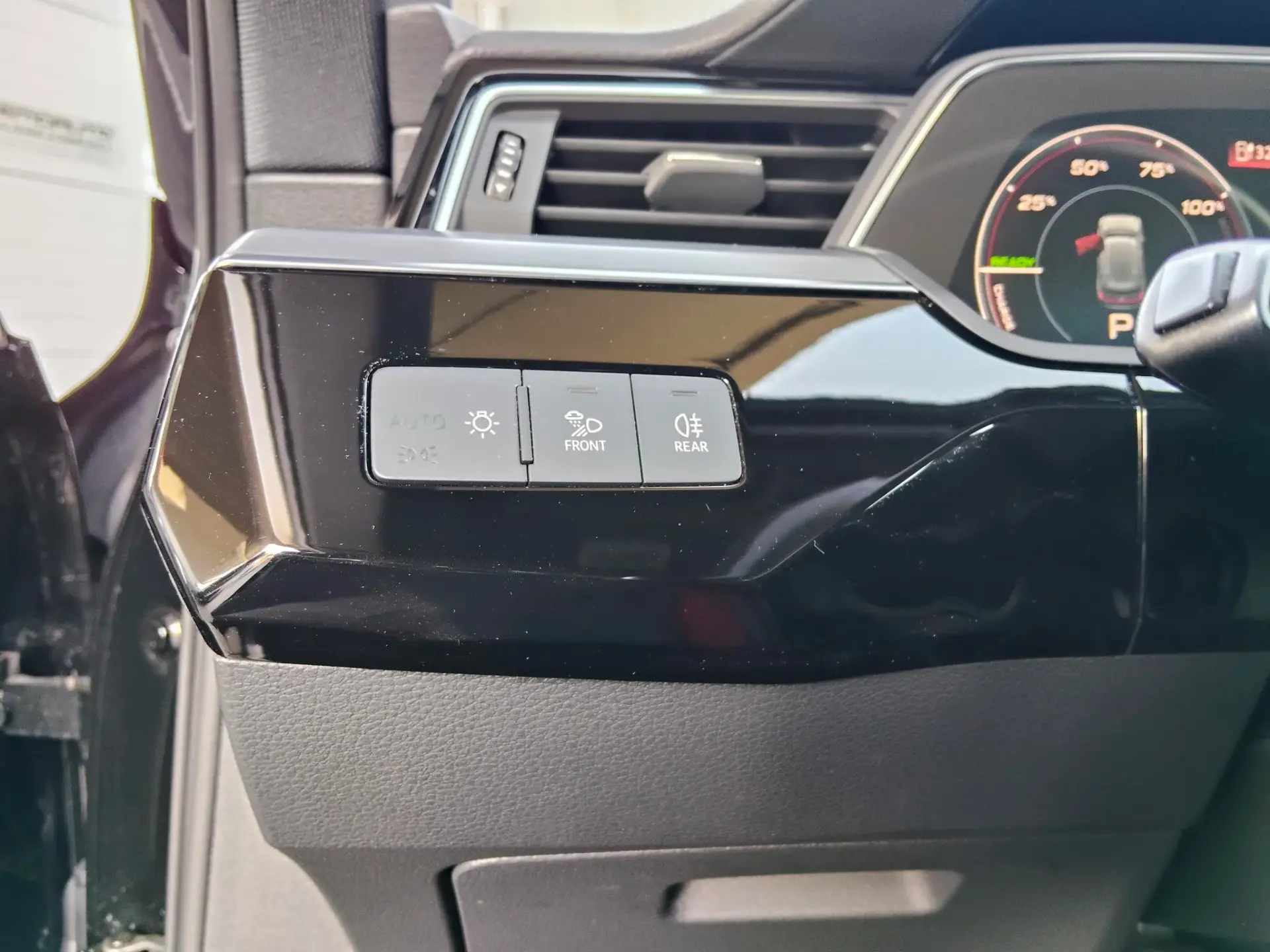 Audi e-tron 55 quattro S line 48