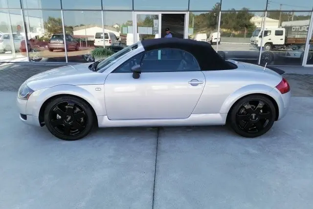 Audi TT Roadster 1.8 T quattro 9