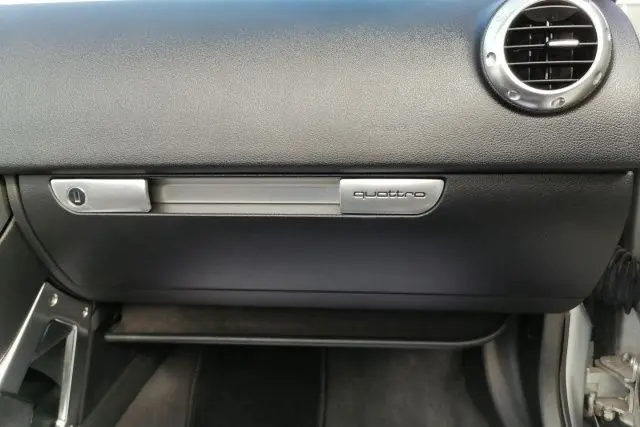 Audi TT Roadster 1.8 T quattro 17