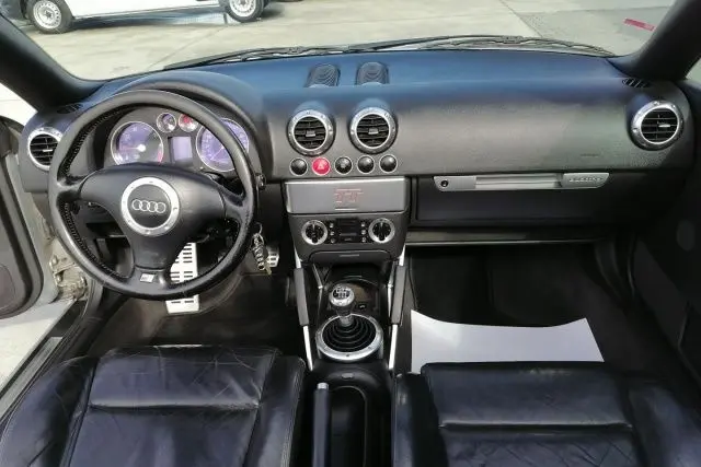 Audi TT Roadster 1.8 T quattro 19